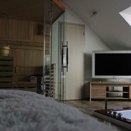 Romanticky Wellness Suite Hotel Heinz Dobris Εξωτερικό φωτογραφία