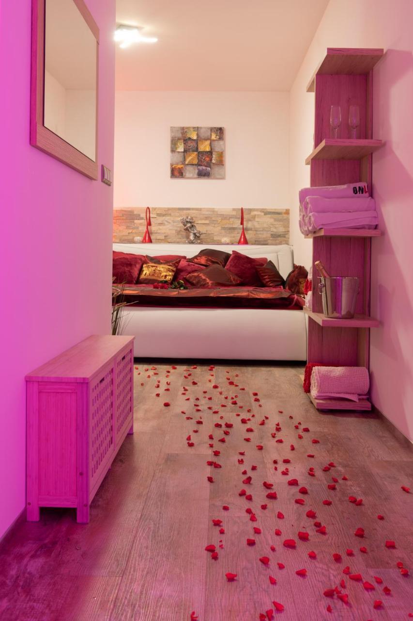 Romanticky Wellness Suite Hotel Heinz Dobris Εξωτερικό φωτογραφία